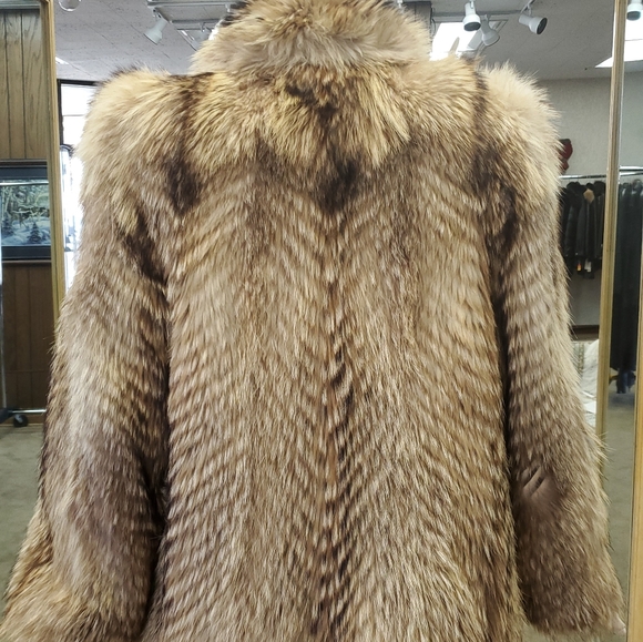 SOLD Feathered Finnish Raccoon Fur 32" Coat - Picture 4 of 5